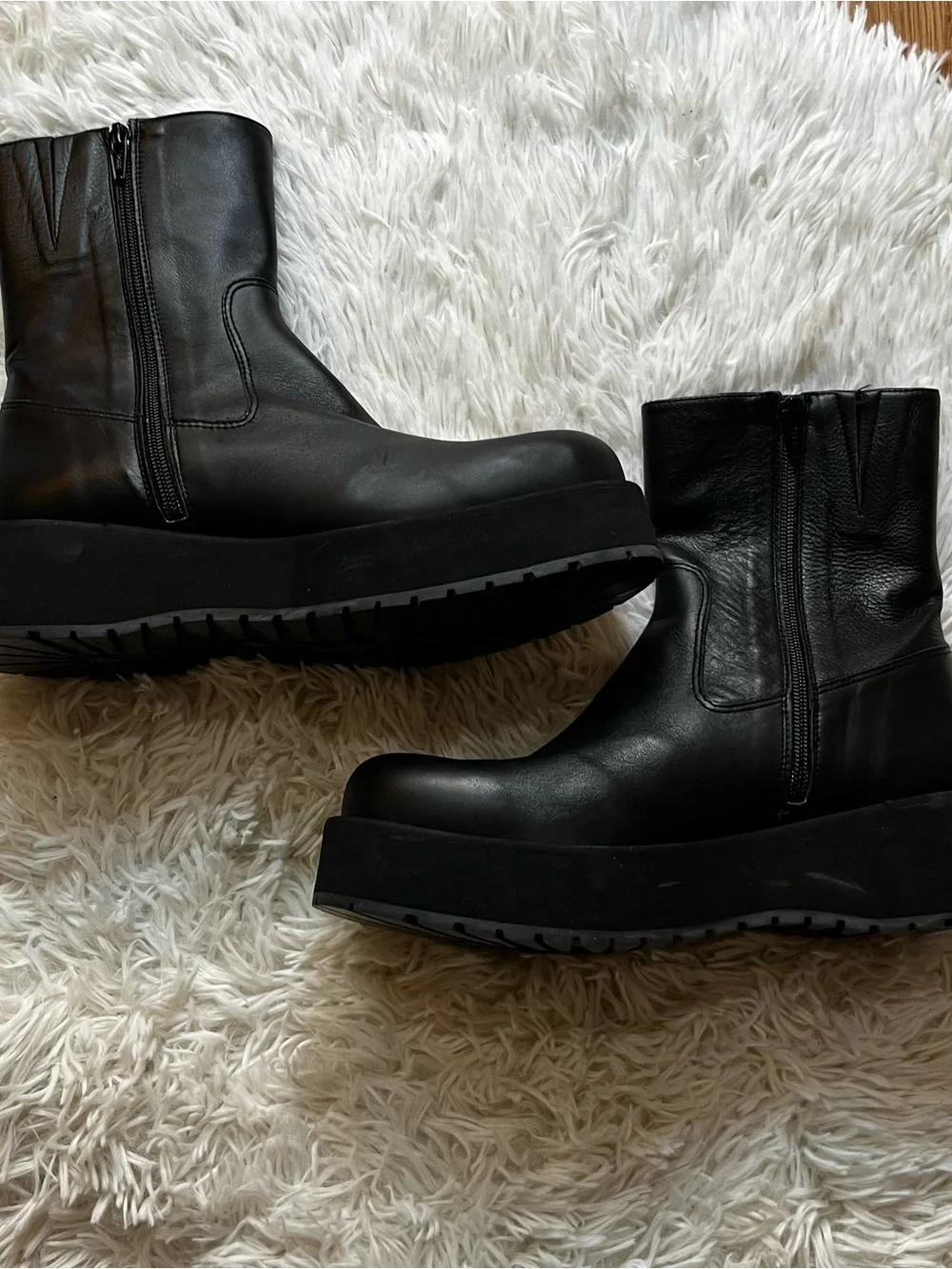 Paloma Barcelo Eve Chunky Platform Boots in Black